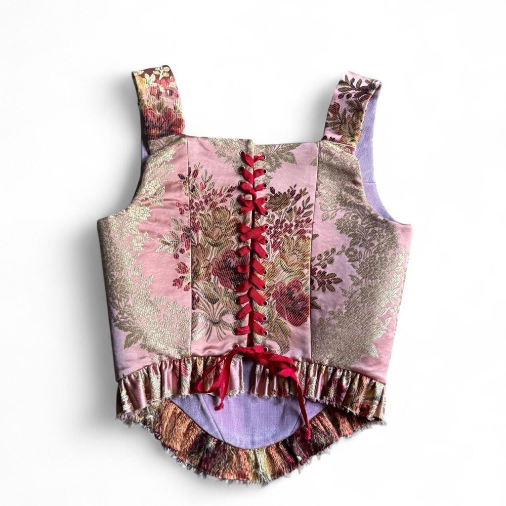 Dilara Findikoglu pink floral brocade corset with frayed hem and red string tie - Picture 5 of 7